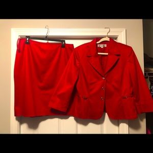 Tahari 2pc Skirt Suit